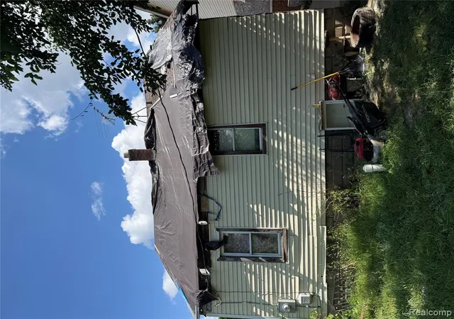 Photo 2 of Single family home for sale at 19133 Omira St, Detroit, MI 48203 1667 | MLS# 61025322 | Listing updated on 2026-09-08