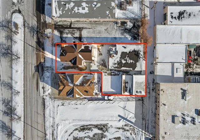 4th image of 3003 E Grand Blvd, Detroit, MI 48202 | MLS# 60966111