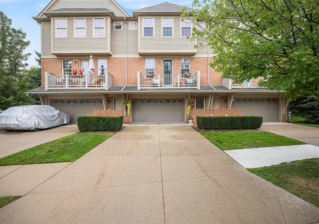 Photo 17 of Sale Pending at 56607 Long Is Dr, Shelby Township, MI 48316 | MLS# 70511578 | Listing updated on 2026-02-20