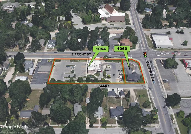 3rd image of 1054-1060 E Front St, Traverse City, MI 49686 | MLS# 1334740