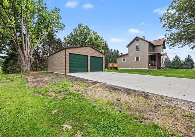 Photo 2 of Single family home for sale at 17300 Fahrner Rd, Chelsea, MI 48118 | MLS# 70547538 | Listing updated on 2026-08-05