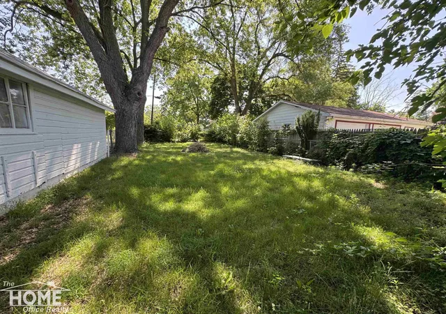 Homes for sale in Owosso, MI | 609 Broadway Ave, Owosso, MI 48867 | MLS# 50179678