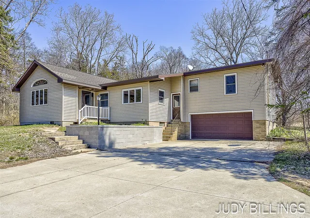 Homes for sale in Fennville, MI | 1501 68th St, Fennville, MI 49408 | MLS# 70525010