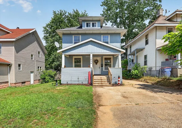 Photo 1 of Sale Pending at 1654 Horton Ave, Grand Rapids, MI 49507 | MLS# 70553275 | Listing updated on 2026-10-06
