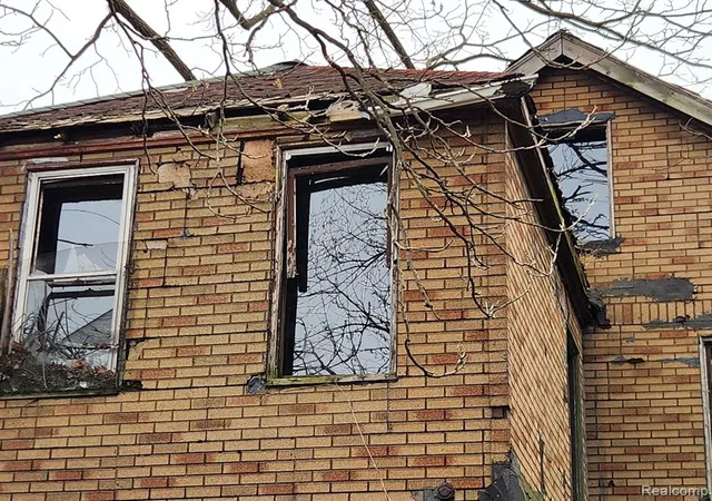 Photo 4 of Single family home for sale at 1528 Gray St, Detroit, MI 48215 | MLS# 61013933 | Listing updated on 2026-07-24