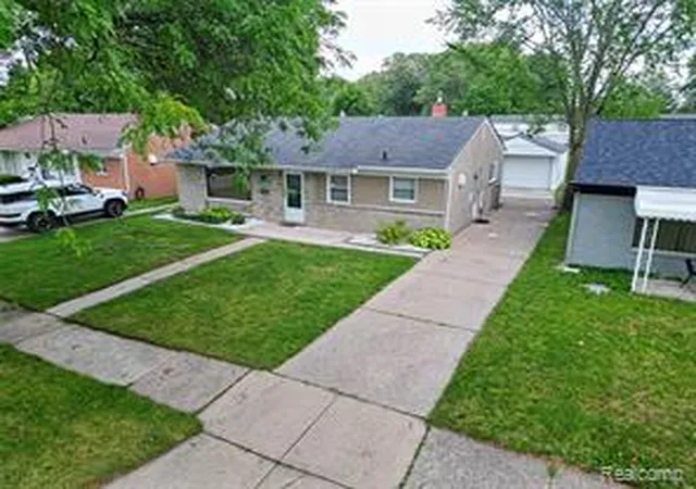 Homes for sale in Westland, MI | 8250 N Henry Ruff Rd, Westland, MI 48185 | MLS# 61009451