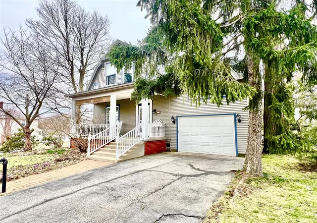 Homes for sale in Hillsdale, MI | 135 Budlong St, Hillsdale, MI 49242 | MLS# 70522955