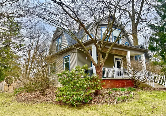 Homes for sale in Hillsdale, MI | 135 Budlong St, Hillsdale, MI 49242 | MLS# 70522955