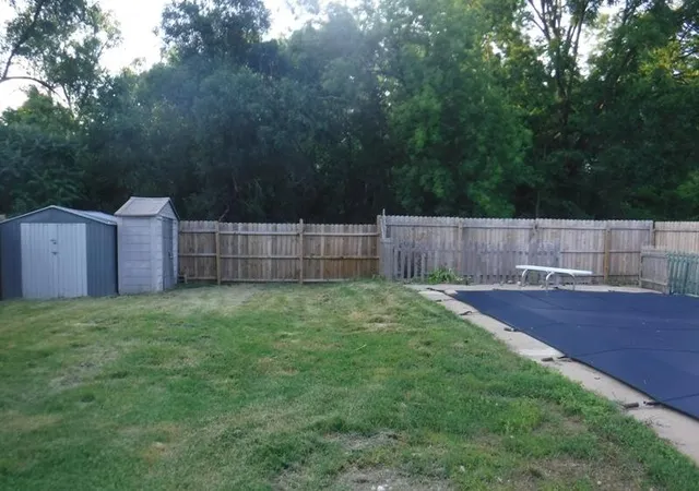 Photo 3 of Sale Pending at 1525 E G Ave, Kalamazoo, MI 49004 | MLS# 70544770 | Listing updated on 2026-09-11