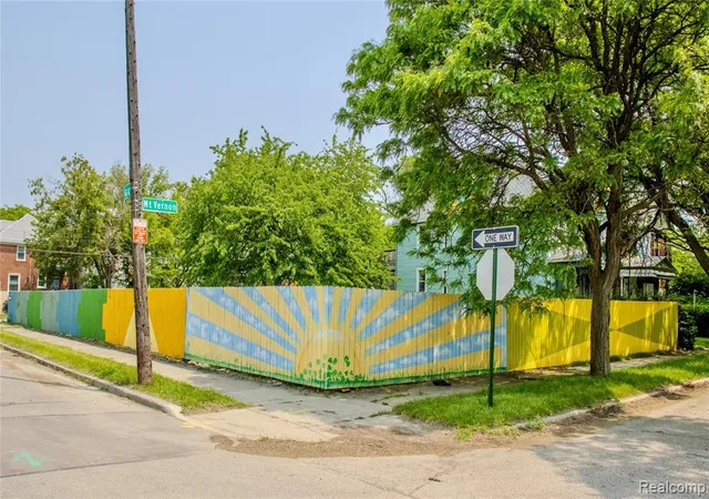 2nd image of 403 Mt Vernon St, Detroit, MI 48202 | MLS# 60404110