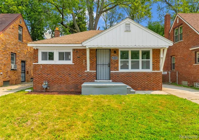2nd image of 20220 Lahser Rd, Detroit, MI 48219 1236 | MLS# 60925645