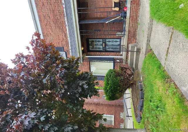 Homes for sale in Detroit, MI | 3462 Ewald Cir #8, Detroit, MI 48204 1111 | MLS# 60967872