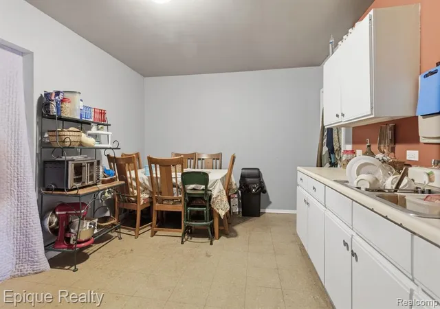 Homes for sale in Port Huron, MI | 1334 13Th St, Port Huron, MI 48060 | MLS# 61005187