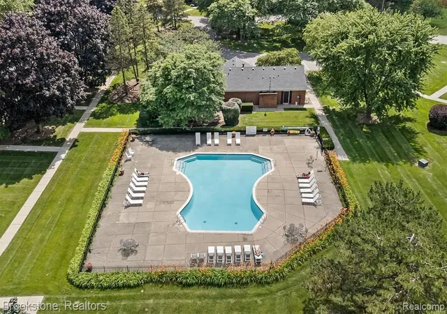Homes for sale in Bloomfield Hills, MI | 775 E Fox Hills Dr, Bloomfield Hills, MI 48304 | MLS# 61009530
