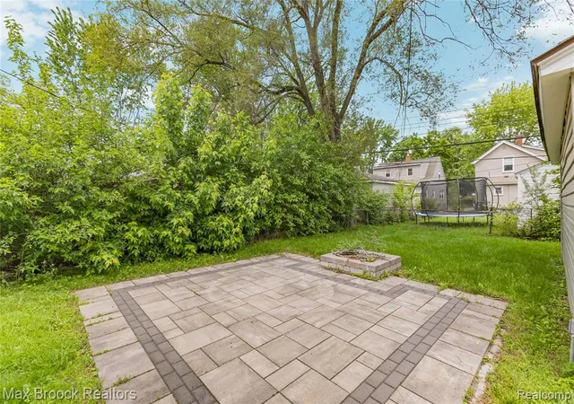 Photo 2 of Single family home for sale at 84 W Browning Ave, Hazel Park, MI 48030 | MLS# 61021879 | Listing updated on 2026-08-18