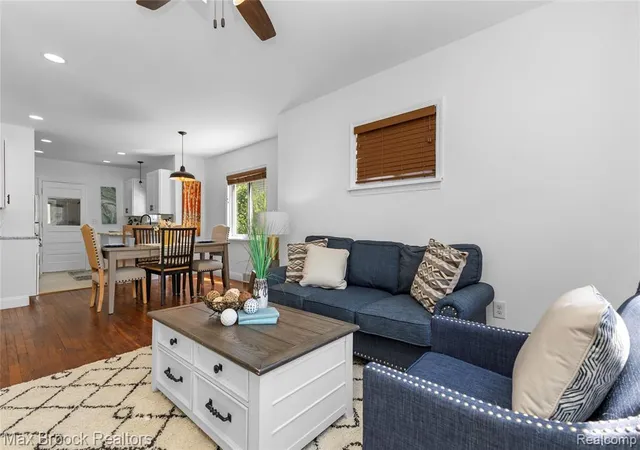 Photo 5 of Single family home for sale at 84 W Browning Ave, Hazel Park, MI 48030 | MLS# 61021879 | Listing updated on 2026-08-18