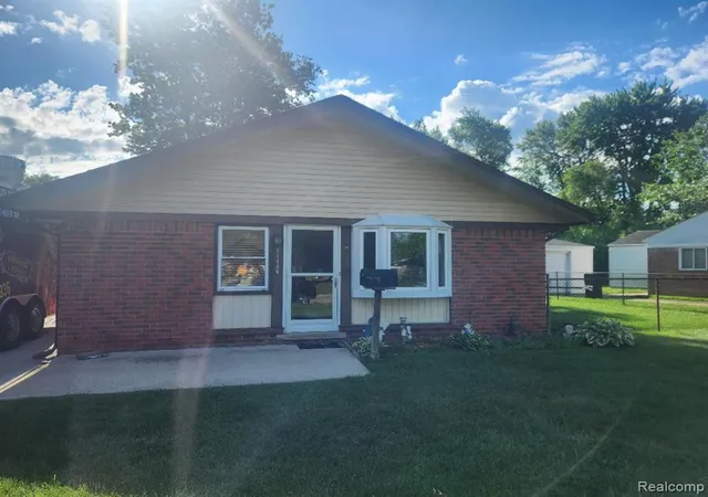 Photo 2 of Single family home for sale at 11298 Superior Ave, Warren, MI 48089 | MLS# 61003037 | Listing updated on 2026-07-13