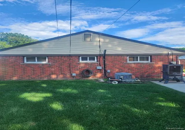 Photo 3 of Single family home for sale at 11298 Superior Ave, Warren, MI 48089 | MLS# 61003037 | Listing updated on 2026-07-13