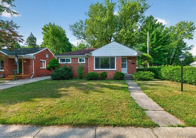 Photo 2 of Single family home for sale at 16615 Pomona Dr, Redford, MI 48240 2448 | MLS# 61024985 | Listing updated on 2026-08-28