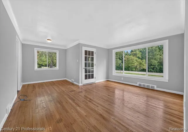 Photo 5 of Single family home for sale at 16615 Pomona Dr, Redford, MI 48240 2448 | MLS# 61024985 | Listing updated on 2026-08-28