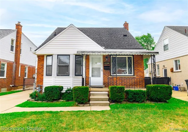 Photo 2 of Sale Pending at 21320 Frazho St, Saint Clair Shores, MI 48081 3129 | MLS# 61025309 | Listing updated on 2026-09-02