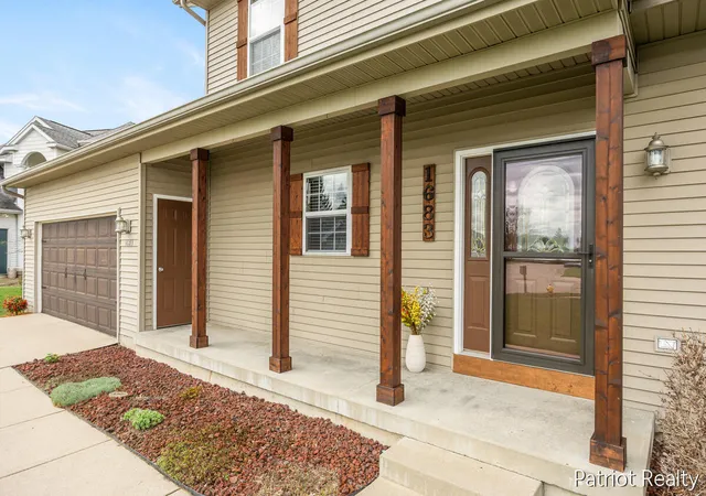 Photo 2 of Sale Pending at 1683 Lona Ct, Wyoming, MI 49519 | MLS# 70525472 | Listing updated on 2026-04-21