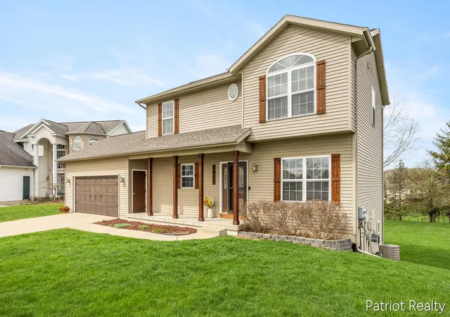 Photo 3 of Sale Pending at 1683 Lona Ct, Wyoming, MI 49519 | MLS# 70525472 | Listing updated on 2026-04-21
