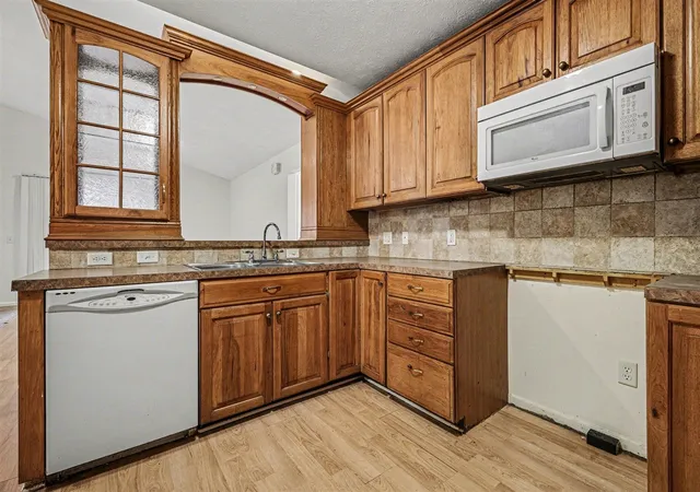 Photo 3 of Sale Pending at 4391 Idlewood Dr #21, Wyoming, MI 49519 | MLS# 70516109 | Listing updated on 2026-04-13