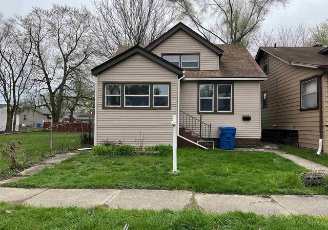 Photo 1 of Single family home for sale at 8086 Jackson Ave, Warren, MI 48089 | MLS# 50217469 | Listing updated on 2026-08-20