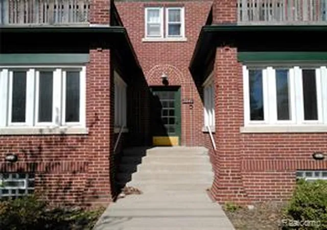 Homes for sale in Royal Oak, MI | 2041 N Main St, Royal Oak, MI 48073 | MLS# 60989802