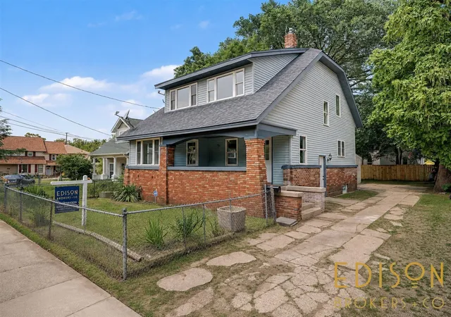 2nd image of 29 Home St, Grand Rapids, MI 49507 | MLS# 70549085