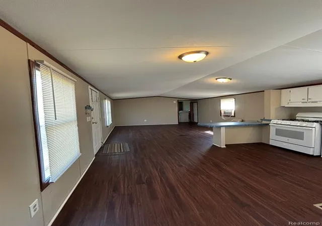 Photo 5 of Manufactured home for sale at 4101 S Lot 246 Sheridan Rd, Lennon, MI 48449 | MLS# 60971105 | Listing updated on 2026-08-21