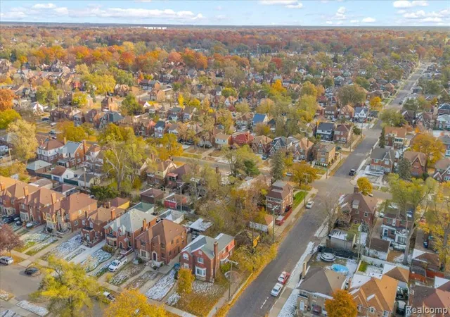 9th image of 17300 Woodingham Dr, Detroit, MI 48221 | MLS# 60969290