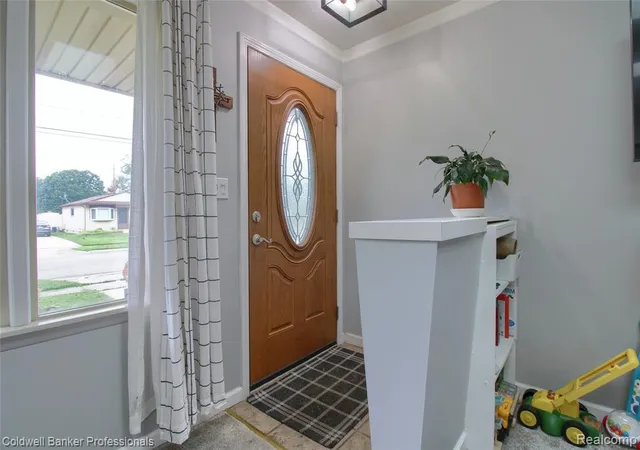 Photo 3 of Sale Pending at 9118 Deering St, Livonia, MI 48150 4143 | MLS# 61010539 | Listing updated on 2026-08-30