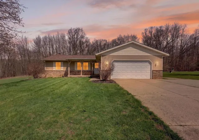 Homes for sale in Cedar Springs, MI | 7045 17 Mile (house) Rd, Cedar Springs, MI 49319 | MLS# 70542605
