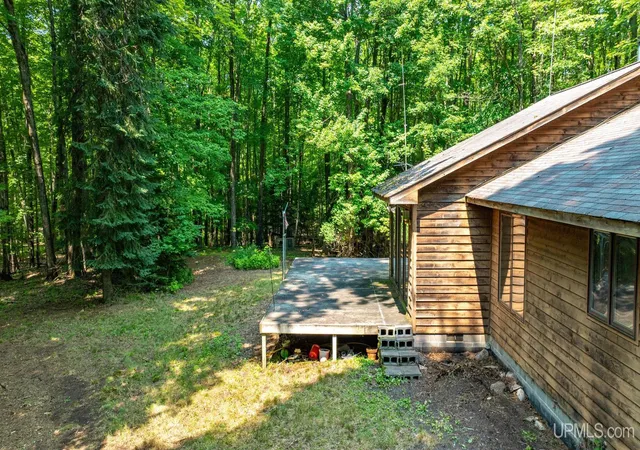 Photo 2 of Single family home for sale at 13080 Townline Rd, L'anse, MI 49946 | MLS# 50217246 | Listing updated on 2026-09-01