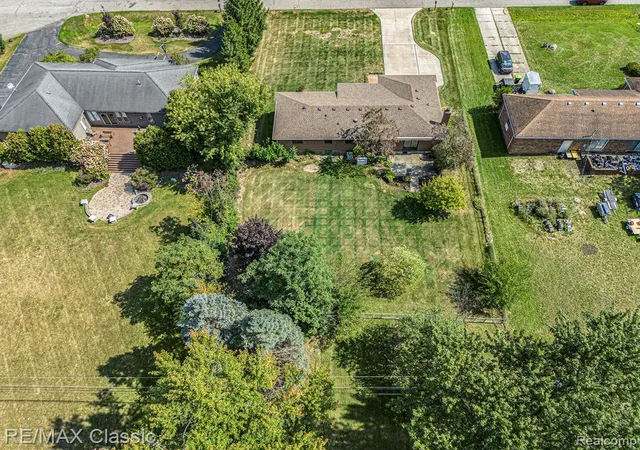 Photo 19 of Sale Pending at 24943 Glenda St, Novi, MI 48375 | MLS# 60936165 | Listing updated on 2026-07-07