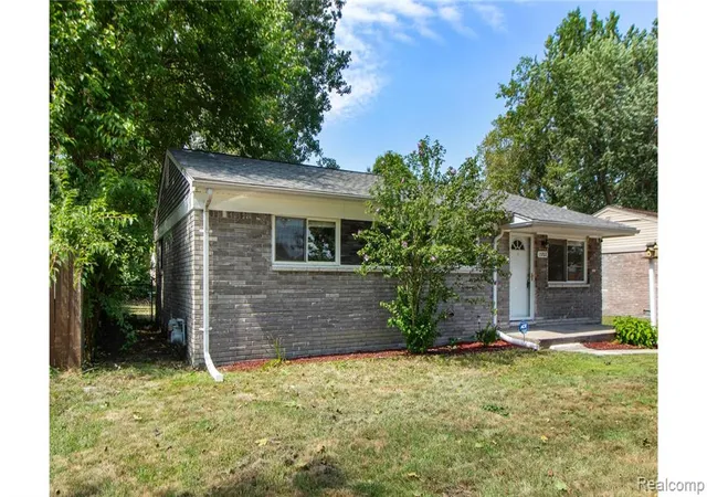 Photo 3 of Single family home for sale at 15768 Wendy St, Taylor, MI 48180 7809 | MLS# 61023823 | Listing updated on 2026-09-15