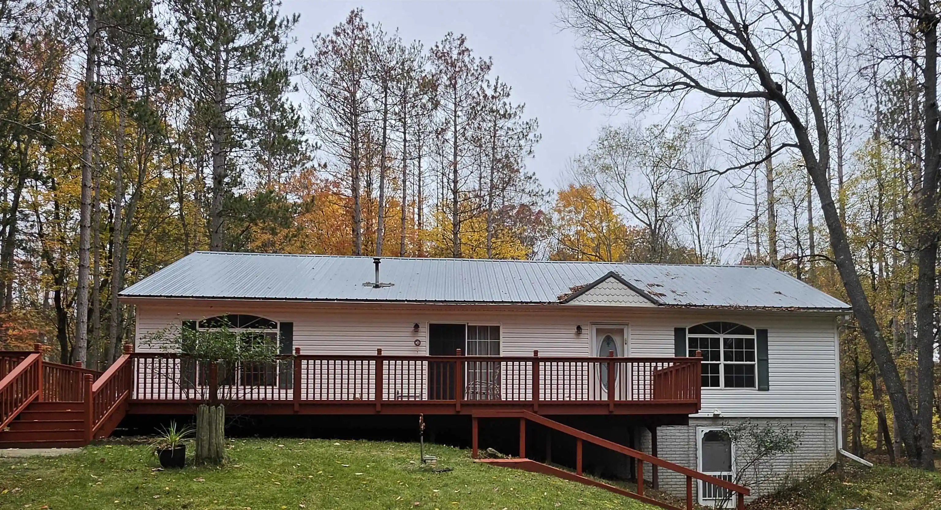 Single family home for sale at 5325 Timber Rd, Farwell, MI 48622 | MLS# 50225921