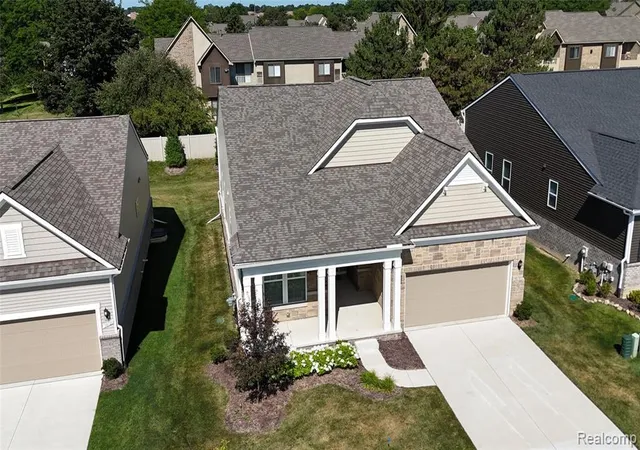 Photo 21 of Condo for sale at 38731 Chasewood Ct, Farmington, MI 48335 | MLS# 61014414 | Listing updated on 2026-07-28