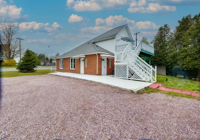 2nd image of 2400 N Lakeshore Rd, Carsonville, MI 48419 | MLS# 60994396