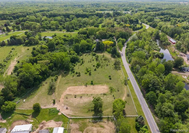 4th image of 0000 7 Mile Seven Mile Rd, South Lyon, MI 48178 | MLS# 60989570