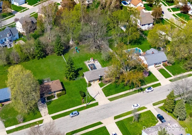 Photo 3 of Sale Pending at 3679 Yellowstone Dr, Grandville, MI 49418 | MLS# 70527353 | Listing updated on 2026-04-27