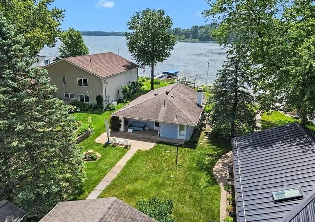 Homes for sale in Three Rivers, MI | 11169 Lakeshore Dr, Three Rivers, MI 49093 | MLS# 70542824