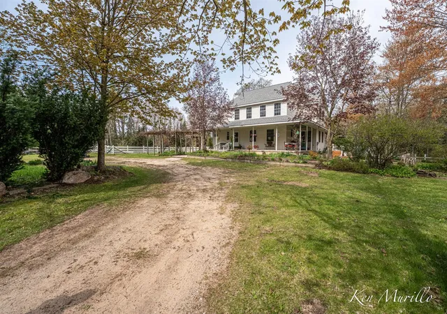Homes for sale in Roscommon, MI | 1519 N Roscommon Rd, Roscommon, MI 48653 | MLS# 70533148