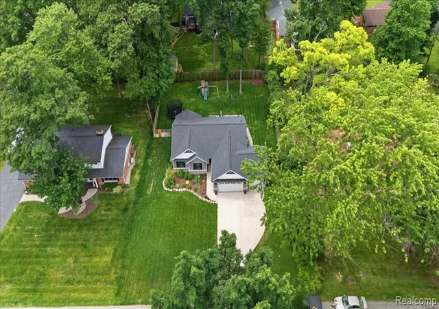 Homes for sale in Clarkston, MI | 5915 Chickadee Ln, Clarkston, MI 48346 | MLS# 61008223