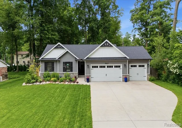 Homes for sale in Clarkston, MI | 5915 Chickadee Ln, Clarkston, MI 48346 | MLS# 61008223
