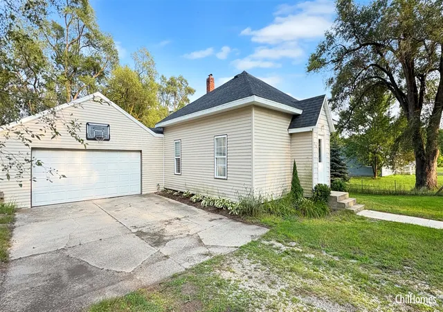 42nd image of 716 Root St, Belding, MI 48809 | MLS# 70552595