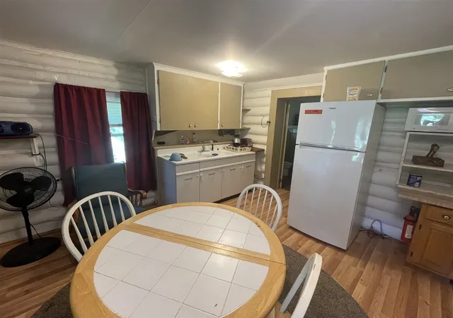 4th image of 3495 Madison Rd, Manistee, MI 49660 | MLS# 70535386