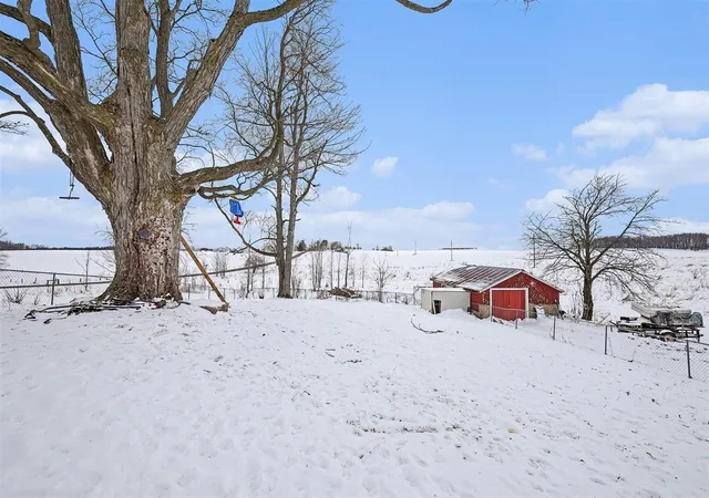 26th image of 5947 E State Rd, Hastings, MI 49058 | MLS# 70513727